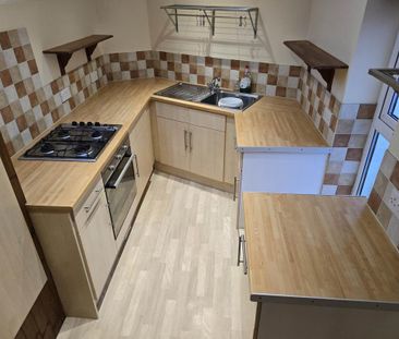 3 bedroom terraced house to rent - Photo 6