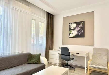 Apartament 2 camere situat intr-o vila cu 2 etaje, Zona Piata Romana - Fotografie 2