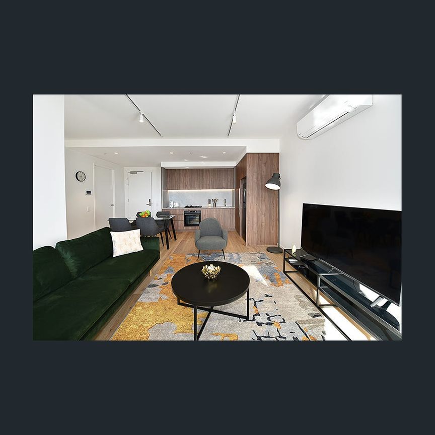 Fully Furnished Luxury Apartment Steps from Melbourne Uni, RMIT & Victoria Market - Photo 1