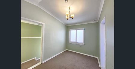 Spacious Four-Bedroom Home - Photo 5