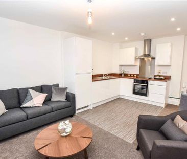 2 bedroom flat to rent - Photo 2