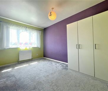 Semi-detached house to rent on - Photo 6