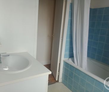 Location Appartement 3 pièces 64m² CHATEAUROUX 36000 - Photo 4