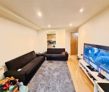 2 bedroom flat to rent - Photo 6