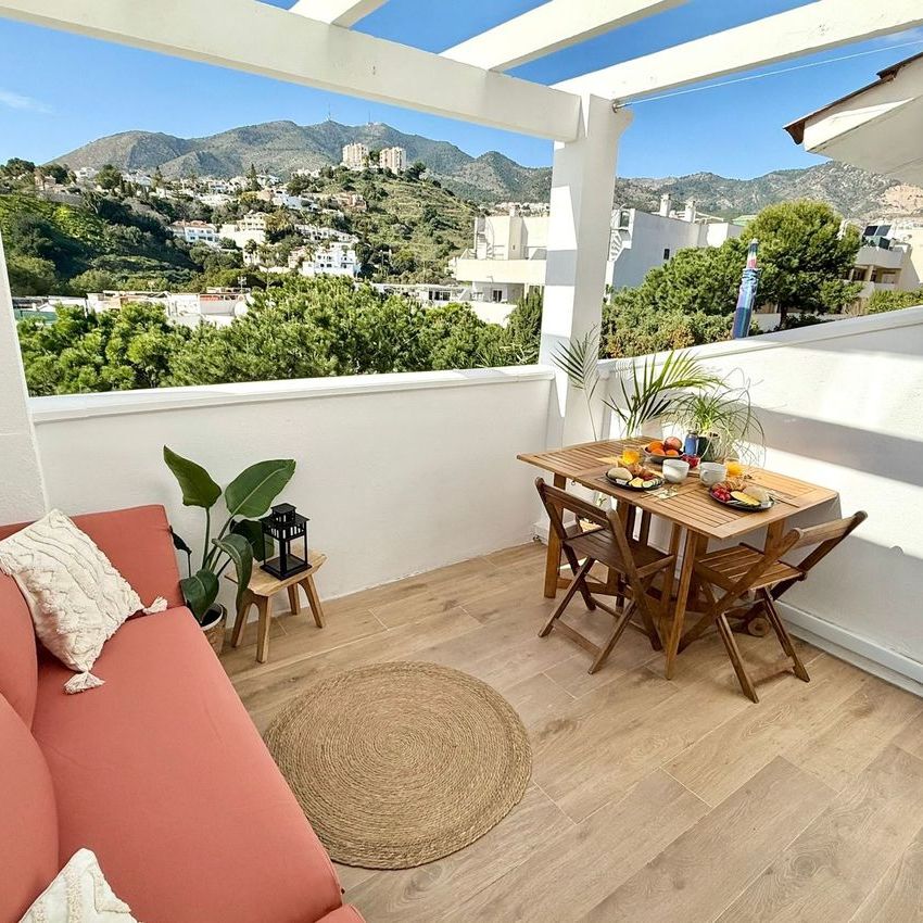 Alquiler de piso en Calle Jabea - Photo 1