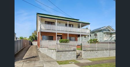 4 Bedroom Property in Prime Location! - Photo 5