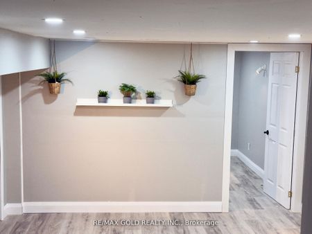 For Lease - 156 Mooregate Crescent Unit# Lower, Kitchener, Ontario - Photo 4