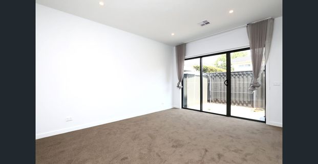 Style and space - Photo 1