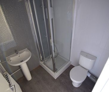 To Let 1 Bed Ground Floor Flat - Photo 3