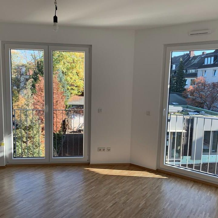 Freundliche 4-Zimmer-Wohnung mit Balkon im 2. OG in Köln-Raderber - Foto 1