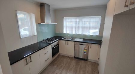 Executive Two Story Townhouse - Photo 4