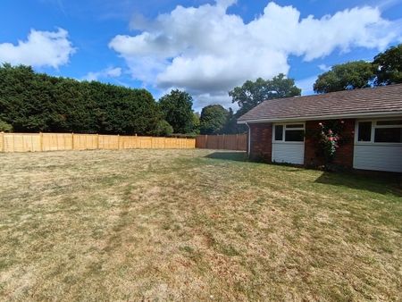 Rossway, Berkhamsted - Photo 2