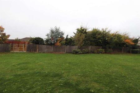 Ashingdon Road, Rochford, SS4 - Photo 3