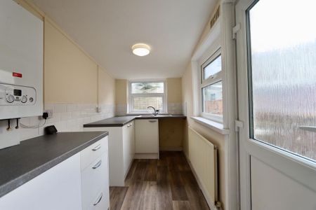 2 bedroom terraced house to rent - Photo 5
