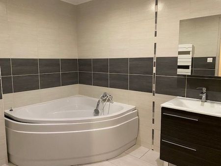 Location Appartement 3 pièces 75m² EGLETONS 19300 - Photo 5