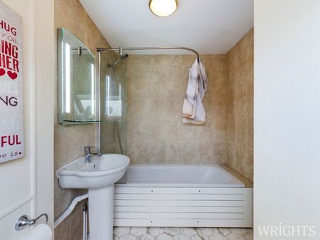 1 bedroom Maisonette - The Paddocks, Welwyn Garden City - Photo 4