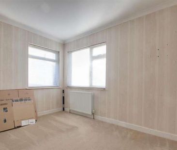 Princess Avenue, Worthing, BN13 - Photo 2