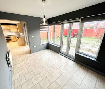 4 bedroom detached house to rent - Photo 5