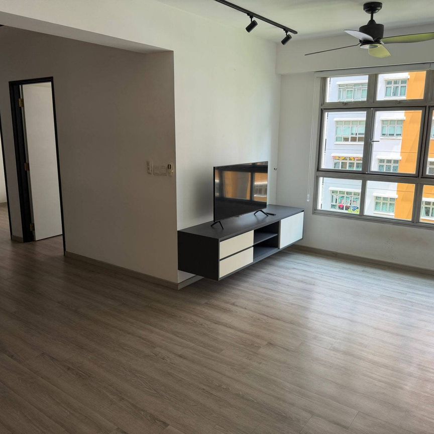 3 Bedroom HDB_FOUR_ROOM at Sembawang - Photo 1