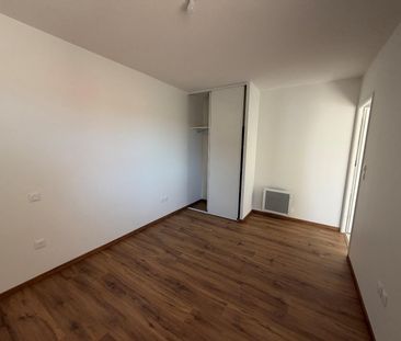 location Appartement T2 DE 47m² À CASTELGINEST - Photo 2