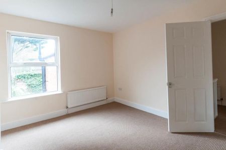 3 bedroom terraced house to rent - Photo 4