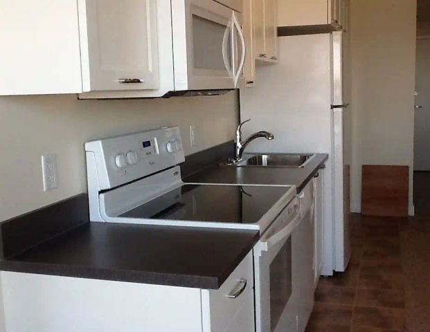 University city furnished apartment for rent — 0 Bedrooms Condo Unit - Photo 1