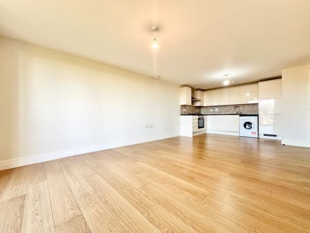 1 Bed Flat, Charter House, IG1 - Photo 4