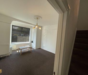 4 bedroom House To Let Total Size: 819 SQ FT - Photo 4