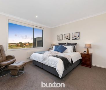 4 Merrimack Crescent, Keysborough VIC 3173 - Townhouse For Rent | D... - Photo 2