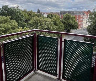Individueller Dachtraum mit Balkon und traumhaften Blick zum grünen... - Foto 1