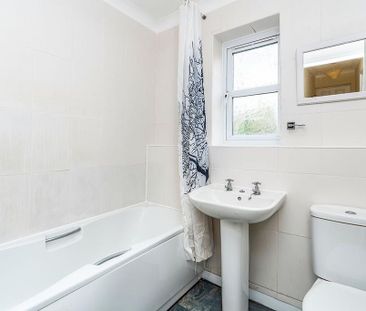2 bedroom flat to rent - Photo 6