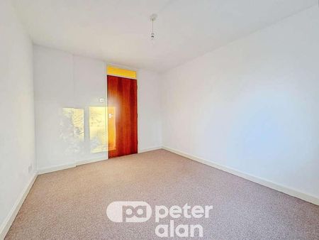 Celyn Avenue, Cyncoed, Cardiff, CF23 - Photo 4