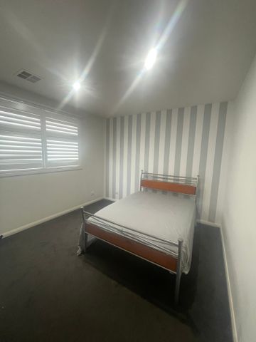 Altona North - Photo 4