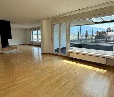 Zu vermieten in ruhigem Quartier helle 5.5 Zimmer Attikawohnung - Photo 1