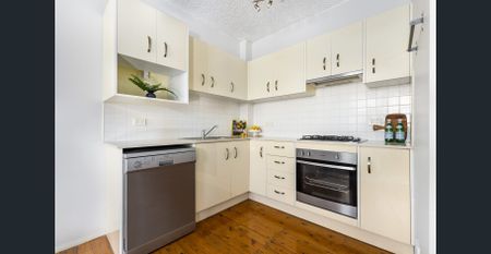 Easy to maintain ground floor apartment - Photo 4