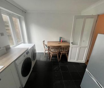 2 bedroom detached house to rent - Photo 5