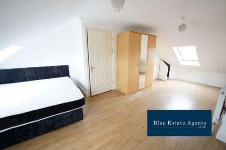 Cranford Lane, Hounslow, TW5 - Photo 2