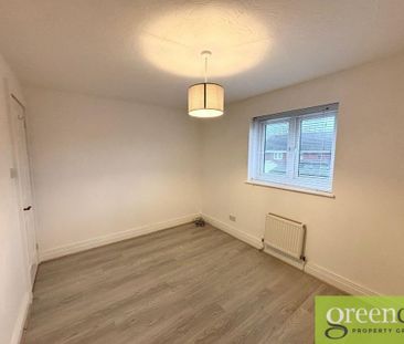 2 bedroom semi-detached house to rent - Photo 5