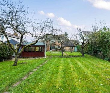 Harrow Cottage, Deacon Close, Cobham, Surrey, KT11 - Photo 4