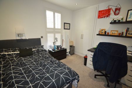 Hartley Avenue - Photo 5