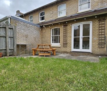 Room 2, 38 Pakenham Close, Cambridge - Photo 6