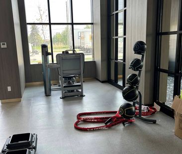 For Lease - 3020 Trailside Dr Drive, Oakville, Ontario - Photo 2