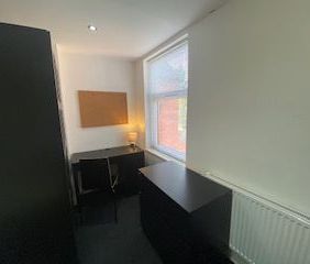 Room 4, Walsgrave Road, Coventry - Photo 4