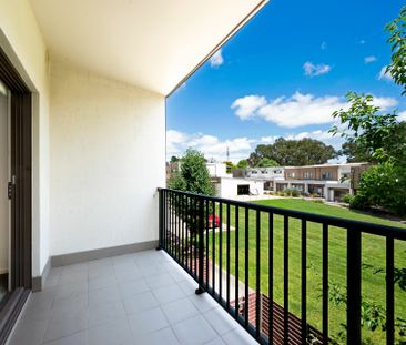 Chic City Living in Narrabundah - Photo 1