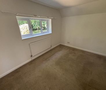 , Walliswood - 2 bedrooms Property for lettings - Seymours - Photo 2