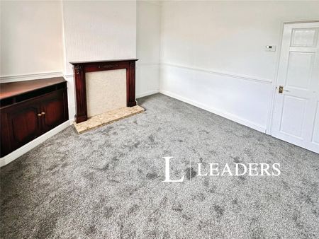 2 bedroom house to rent West Street, Newcastle, Staffordshire, ST5 - Photo 2