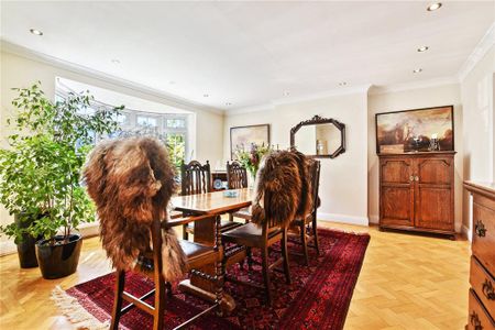 4 bedroom detached house to rent - Photo 2