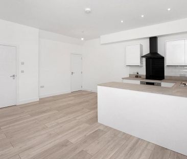 4 bedroom semi-detached house to rent - Photo 1