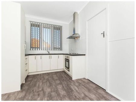 5 Batten Street, Coolbellup - Photo 3