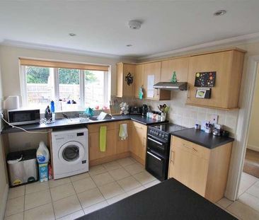 Station View, West Street, Rochford, SS4 - Photo 6